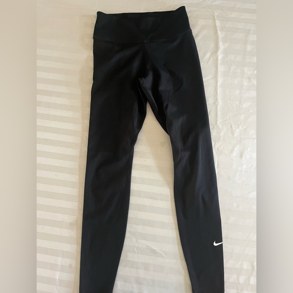 Nike Women’s Full Length Leggings - Small - Picture 1 of 5